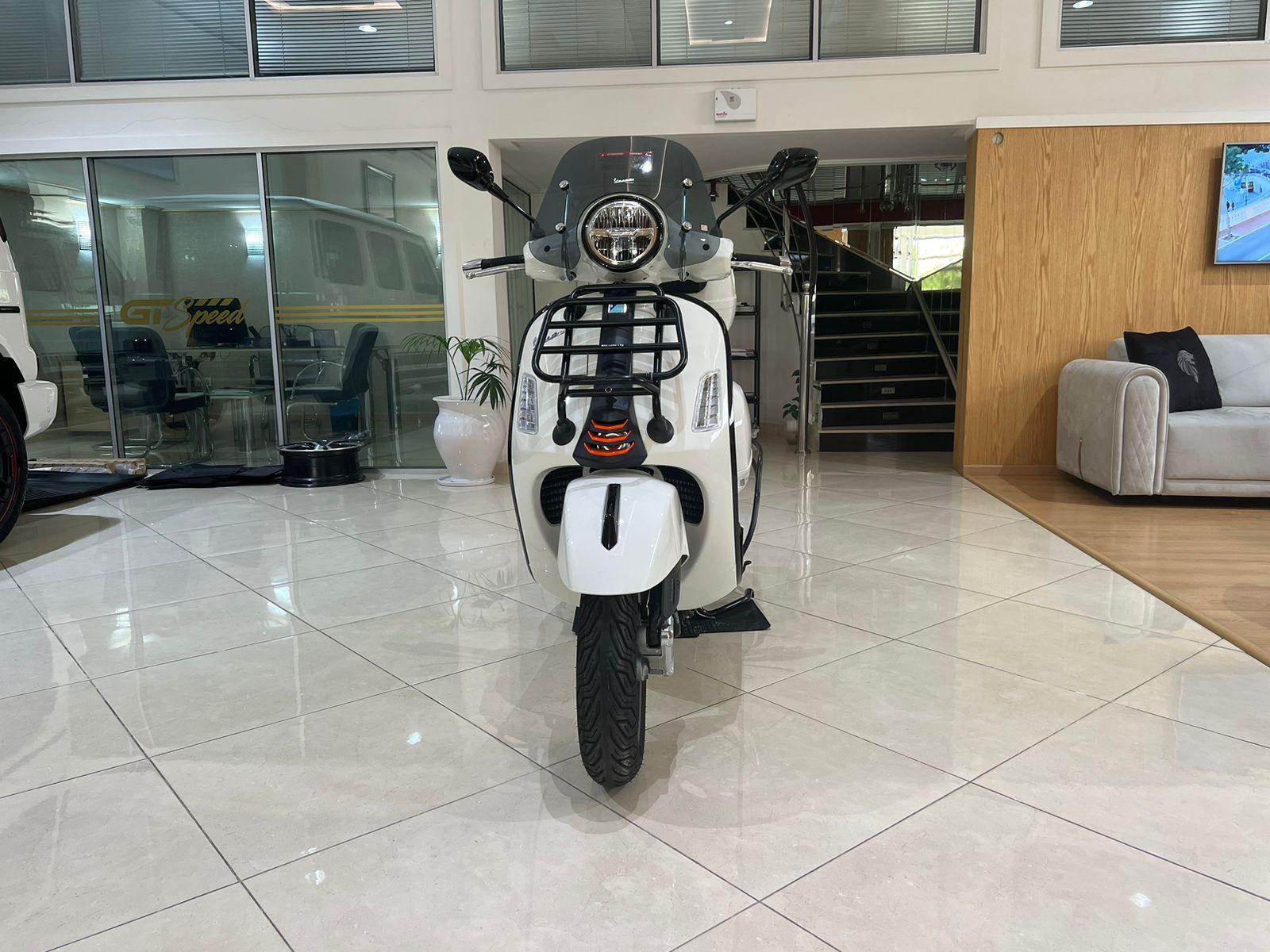 PIAGGIO VESPA GTS 300